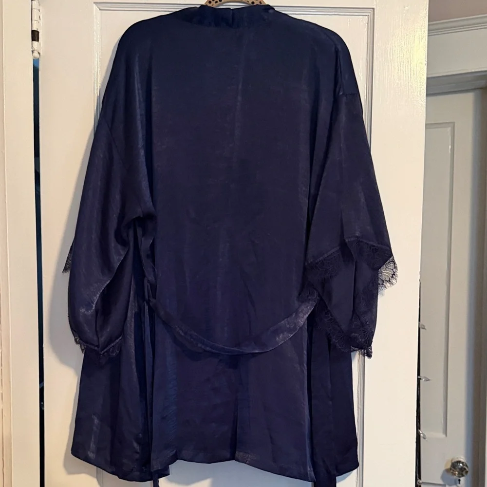 Navy Satin Lace-Trim Kimono Robe - Women's Chemise